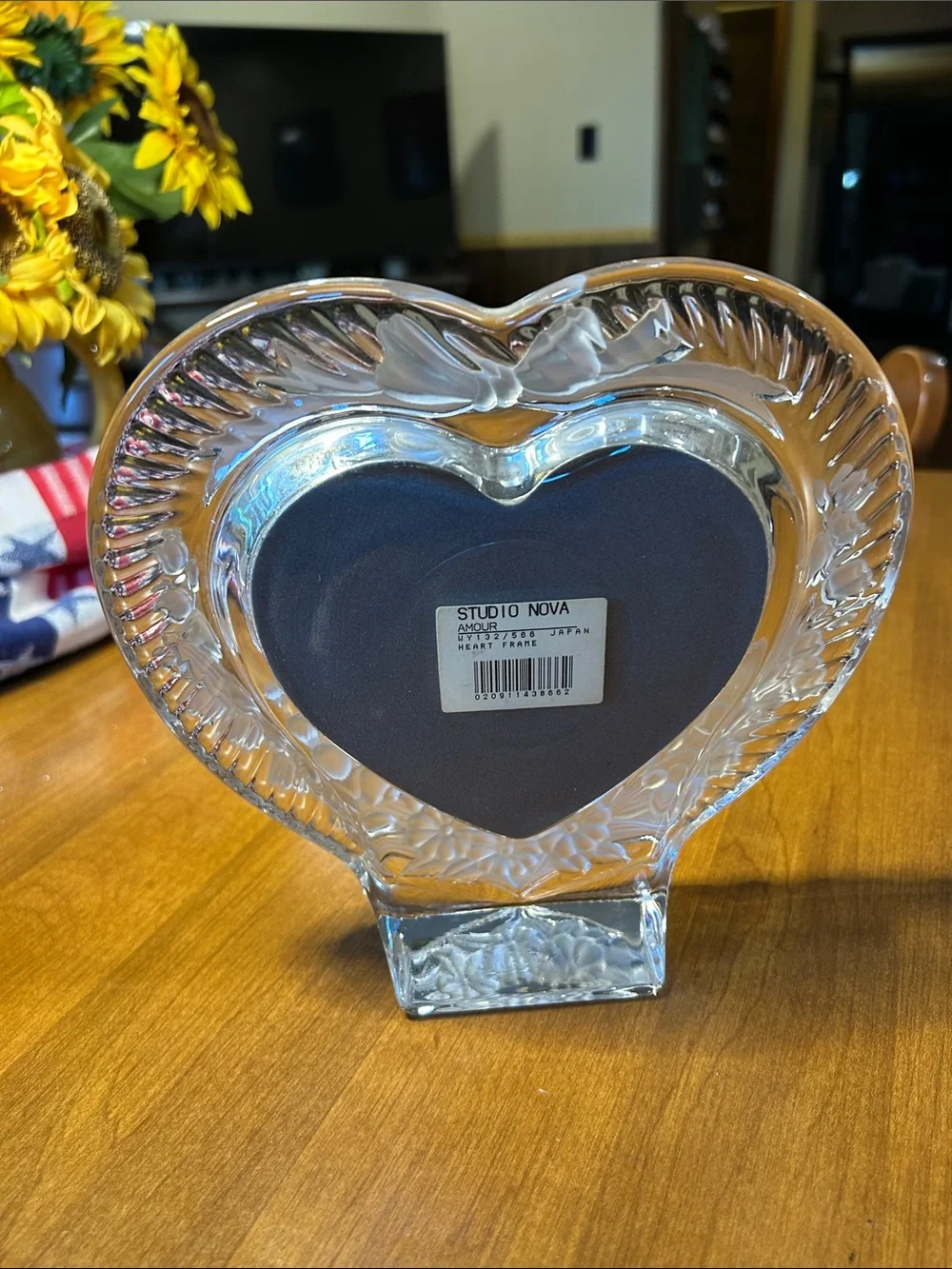 Studio Nova Heart-Shaped Glass Picture Frame - Clear - Picture 3 of 8